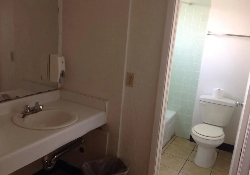 Hub City Inn-1